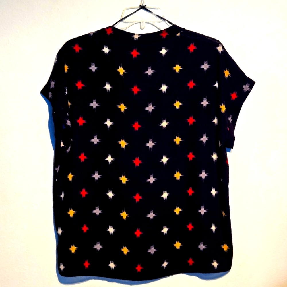 3/10$ Abstract Allover Pattern Blouse Split Vneck w Cuffed Sleeves Sz Lg Petite - Picture 2 of 6